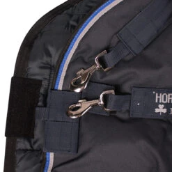 Deken Amigo Bravo 1200D Plus 400gr Donkerblauw -Default Template 3 deken amigo bravo 1200d plus 400gr donkerblauw 1500x1500 114021