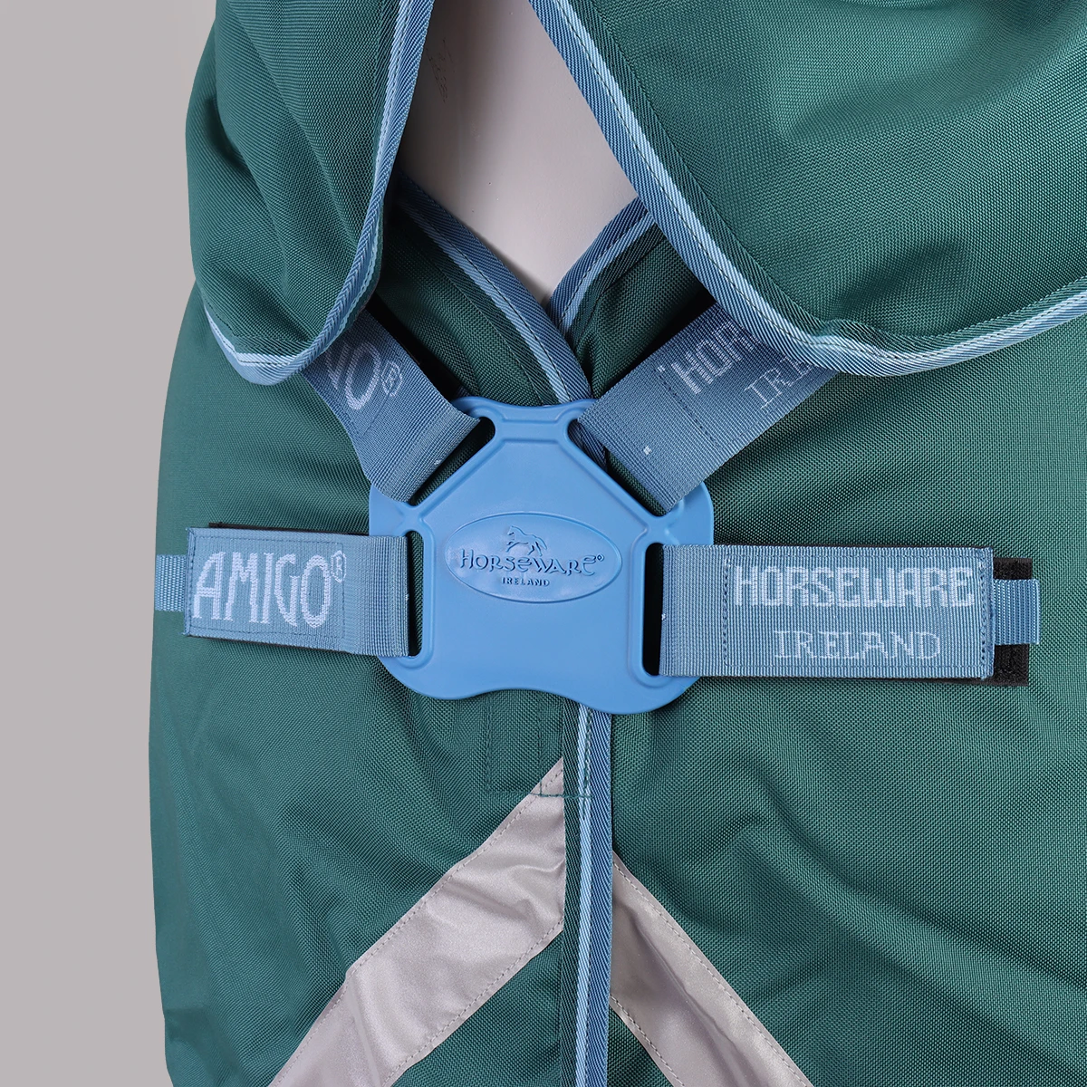 Deken Horseware Amigo Bravo 1200D Plus 100gr Disc Groen 2 Deken Horseware Amigo Bravo 1200D Plus 100gr Disc Groen - Afbeelding 2