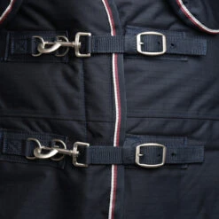 Deken Kingsland Classic Met Hals 400gr Donkerblauw -Default Template 3 deken kingsland classic met hals 400gr donkerblauw 1500x1500 119136