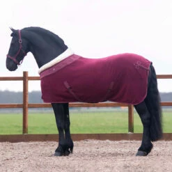 Deken QHP Lily Donkerrood