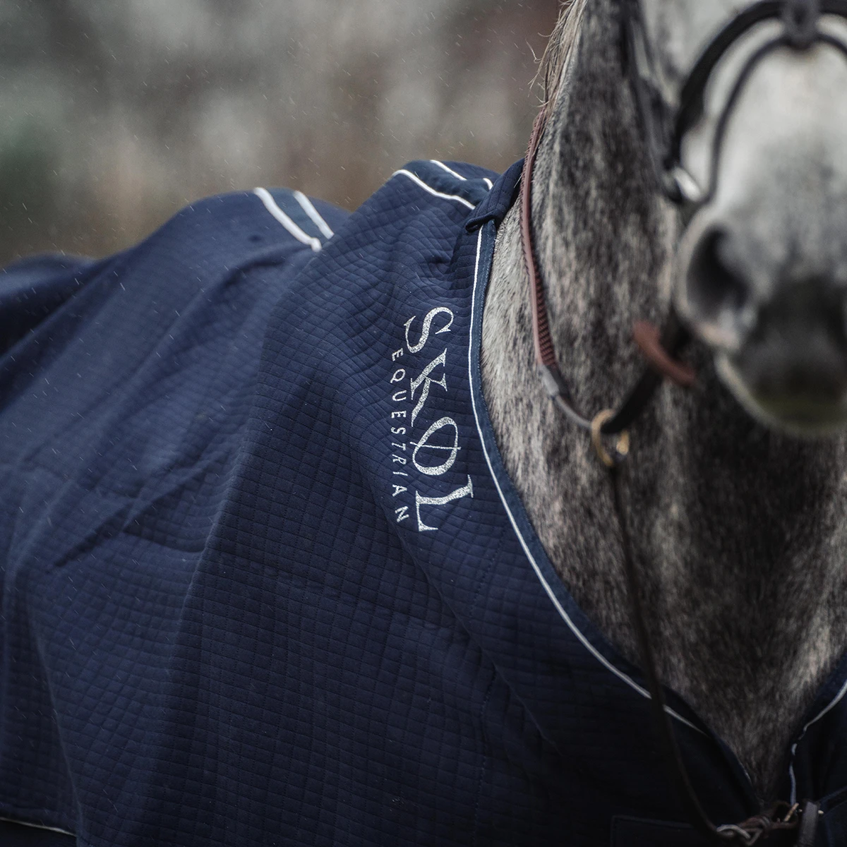 Deken SKØL Cooler Ebba Donkerblauw 3 Deken SKØL Cooler Ebba Donkerblauw - Afbeelding 3