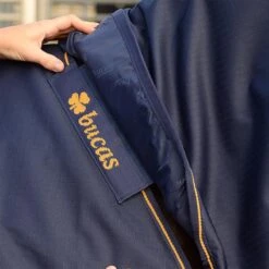 Halsstuk Bucas Irish Turnout Combi 50gr Donkerblauw-goud -Default Template 3 halsstuk bucas irish turnout combi 50gr donkerblauw goud 1500x1500 112063