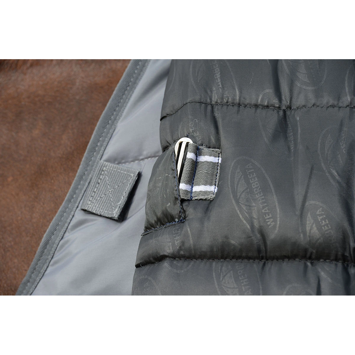 Onderdeken WeatherBeeta ComFiTec 300gr Grijs 3 Onderdeken WeatherBeeta ComFiTec 300gr Grijs - Afbeelding 3