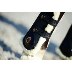 Peesbeschermers Kentucky Elastic Sheepskin Zwart -Default Template 3 peesbeschermers kentucky elastic sheepskin zwart 1500x1500 137917