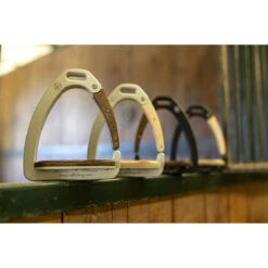 Veiligheidsbeugels Innova Riding Dynamic Zilver -Default Template 3 veiligheidsbeugels innova riding dynamic zilver 1500x1500 183302