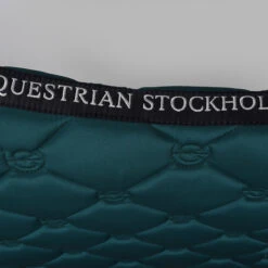 Zadeldek Equestrian Stockholm Emerald Donkergroen -Default Template 3 zadeldek equestrian stockholm emerald donkergroen 1500x1500 158651