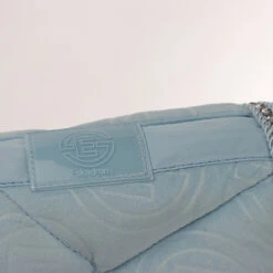 Zadeldek Eskadron Reflexx Velvet Crystal Lichtblauw 10 Zadeldek Eskadron Reflexx Velvet Crystal Lichtblauw -Default Template 3 zadeldek eskadron reflexx velvet crystal lichtblauw 1500x1500 180574