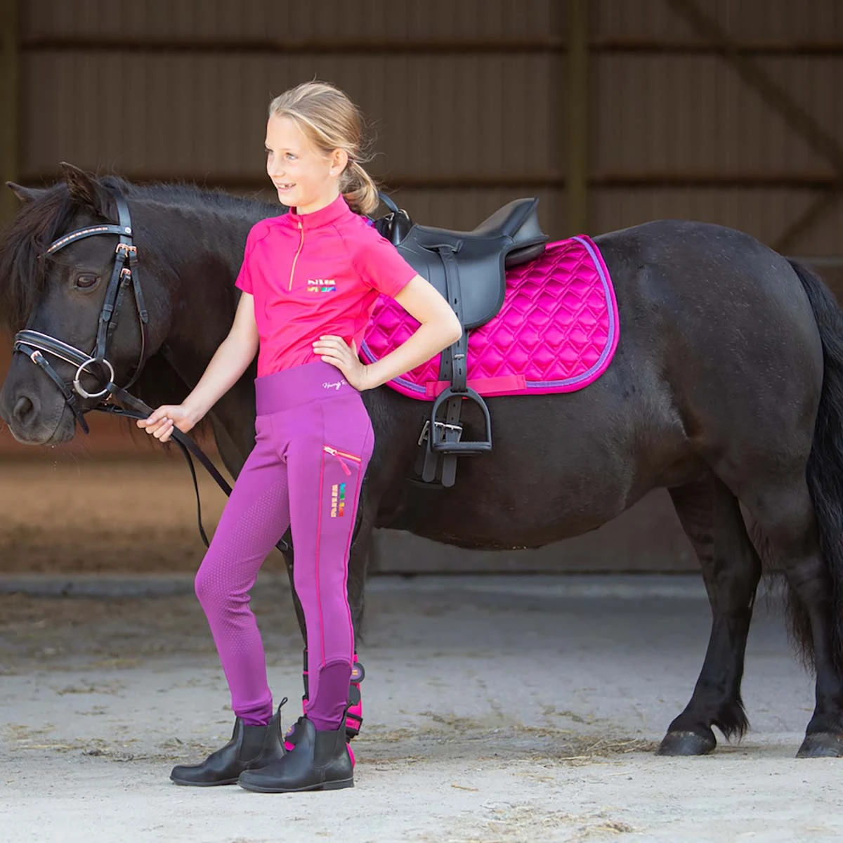 Zadeldek Harry's Horse Diva Fuchsia Donkerroze 7 Zadeldek Harry's Horse Diva Fuchsia Donkerroze - Afbeelding 7