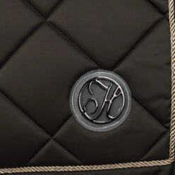 Zadeldek Harry's Horse Heritage III Middengroen -Default Template 3 zadeldek harry s horse heritage iii middengroen 1500x1500 156723