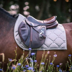 Zadeldek Horsegear Bayesa Grijs -Default Template 3 zadeldek horsegear bayesa grijs 1500x1500 103245