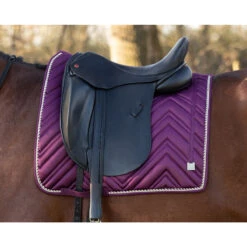 Zadeldek QHP Menton Paars -Default Template 3 zadeldek qhp menton paars 1500x1500 186387